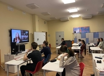 Сегодня обучающиеся Муринской СОШ №3 приняли участие в масштабной акции - всероссийском кинопоказе